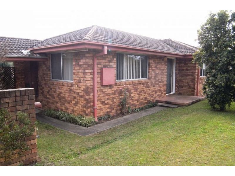 32 Hillcrest Ave, Wingham NSW 2429