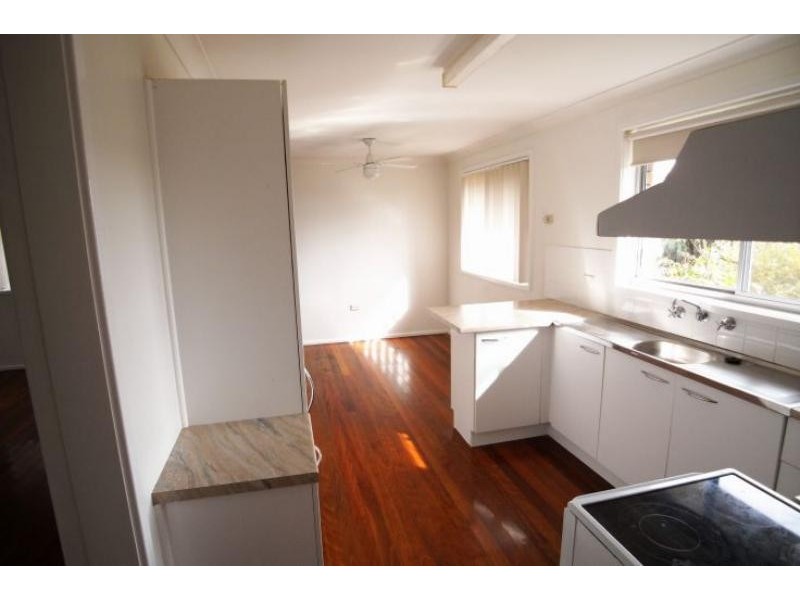 32 Hillcrest Ave, Wingham NSW 2429