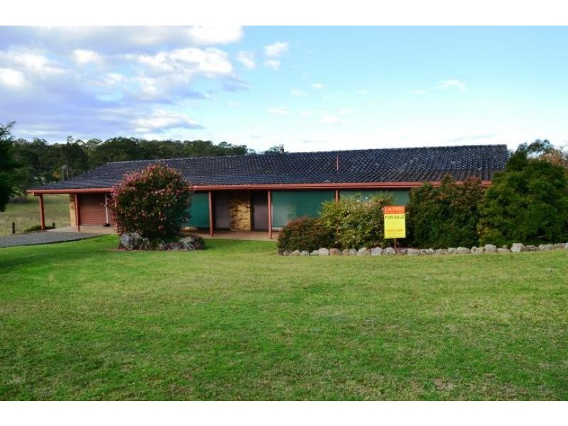 8 The Cedars Dr, Wingham NSW 2429