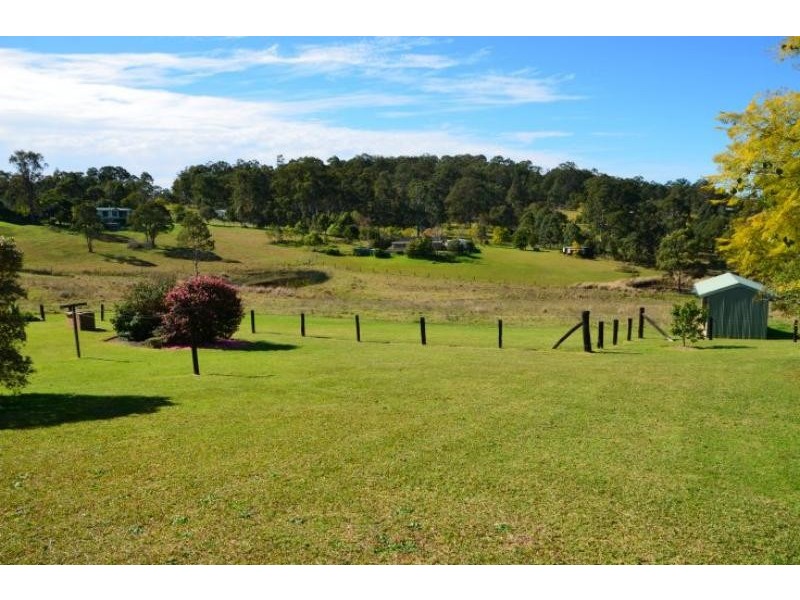 8 The Cedars Dr, Wingham NSW 2429