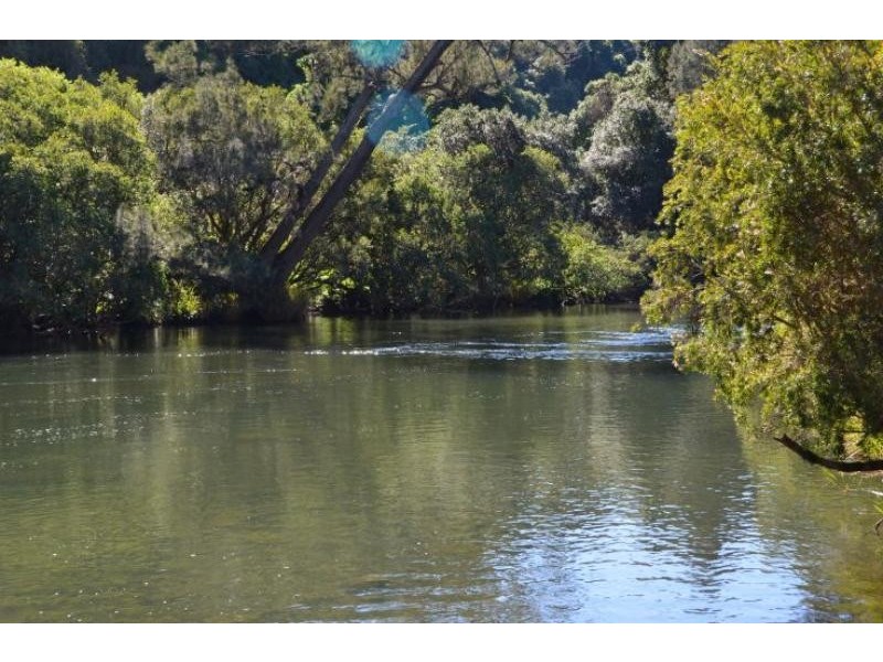Caffreys Flat NSW 2424