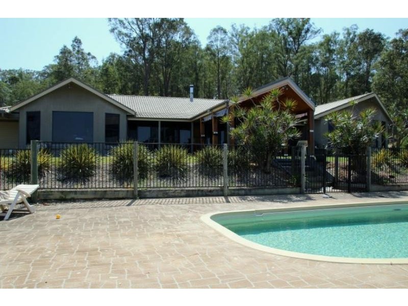 6 Helmich Cl, Wingham NSW 2429