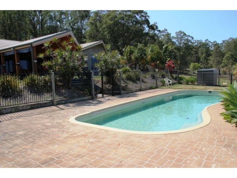 6 Helmich Cl, Wingham NSW 2429