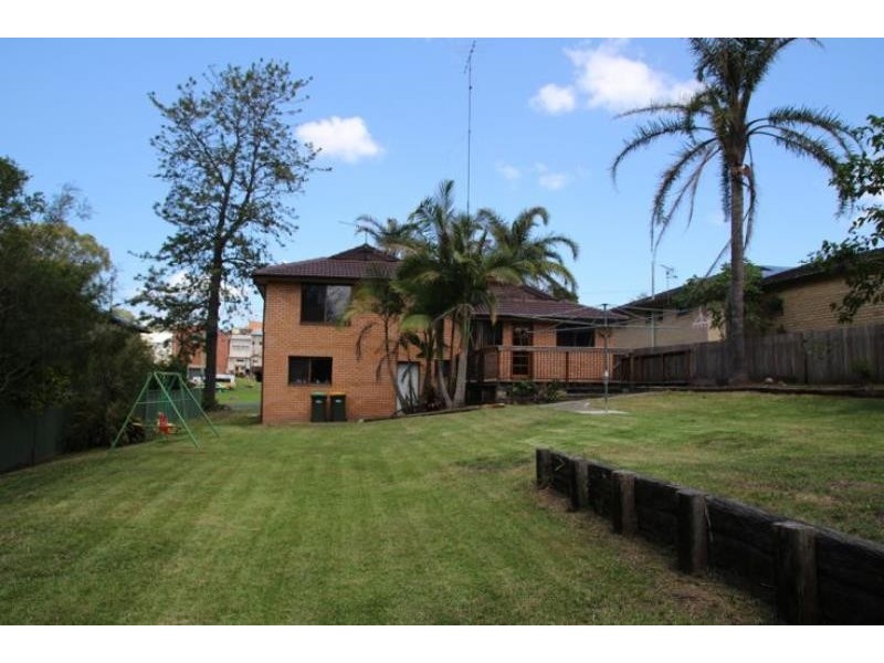 27 Combined St, Wingham NSW 2429