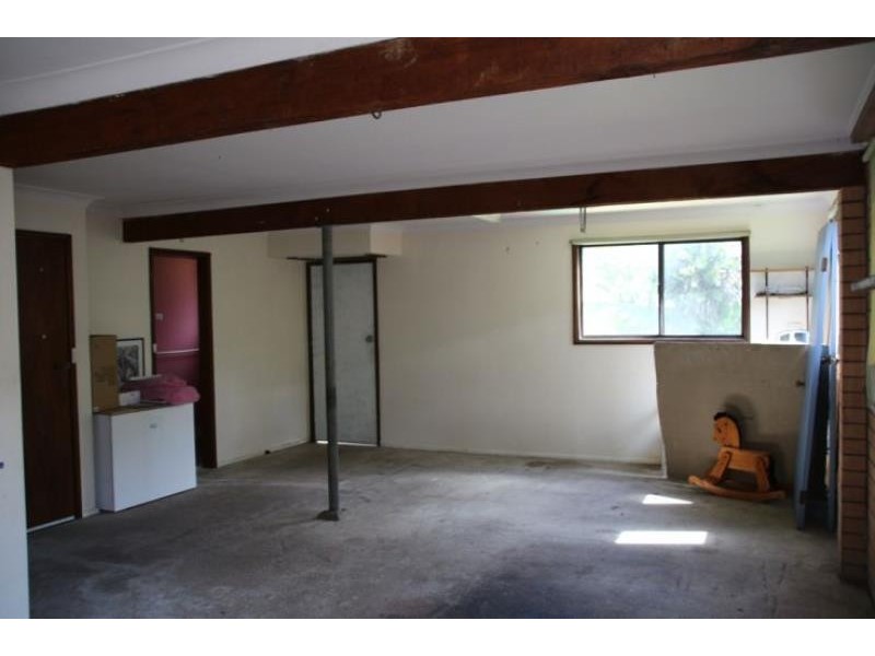 27 Combined St, Wingham NSW 2429