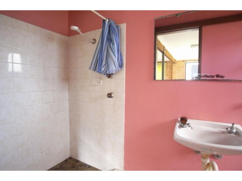 27 Combined St, Wingham NSW 2429