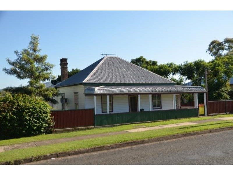 4 Bent St, Wingham NSW 2429