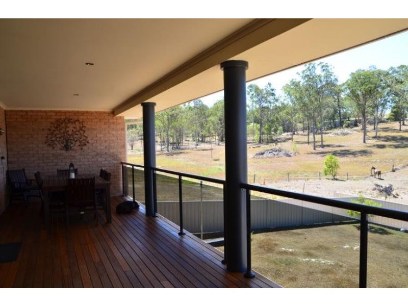 17 Country Club Dr, Wingham NSW 2429