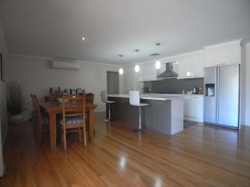 17 Country Club Dr, Wingham NSW 2429