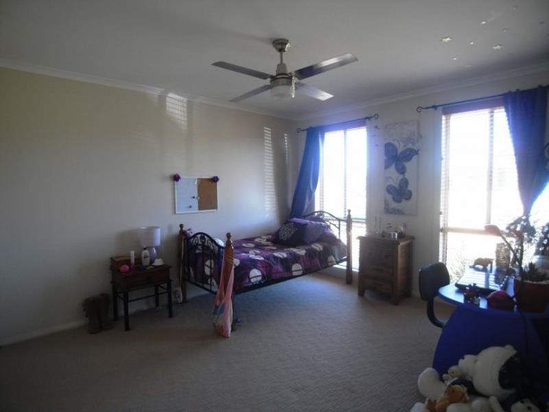 17 Country Club Dr, Wingham NSW 2429
