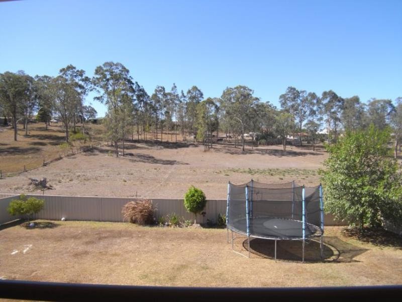 17 Country Club Dr, Wingham NSW 2429
