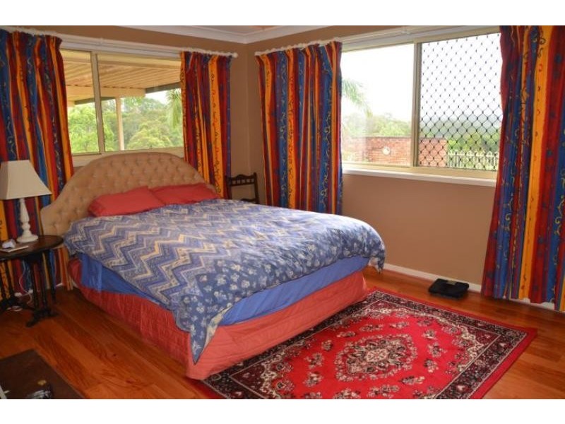 9 The Cedars Dr, Wingham NSW 2429