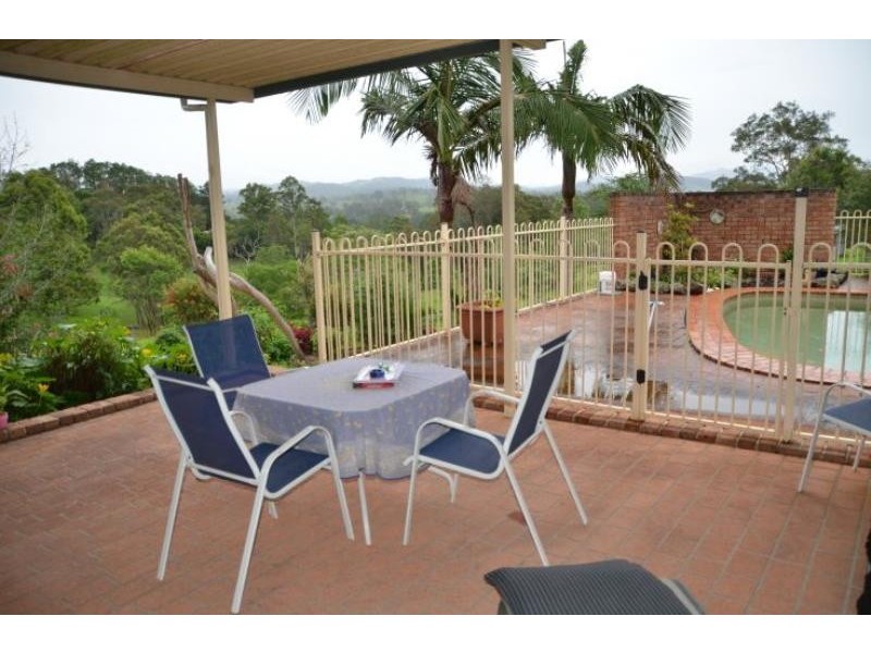 9 The Cedars Dr, Wingham NSW 2429