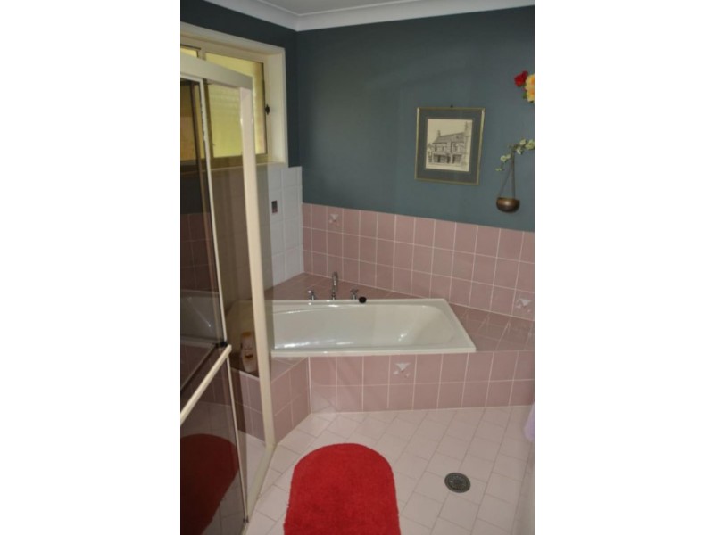 9 The Cedars Dr, Wingham NSW 2429