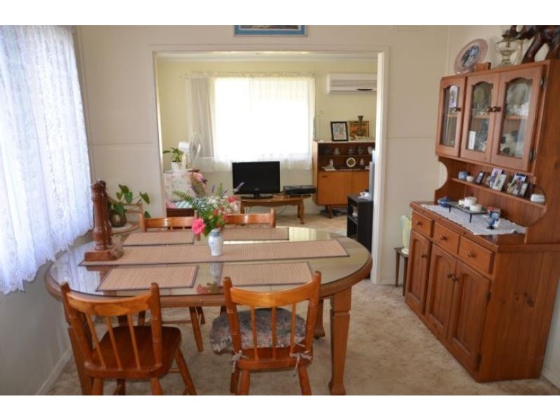 8 Fotheringham St, Wingham NSW 2429