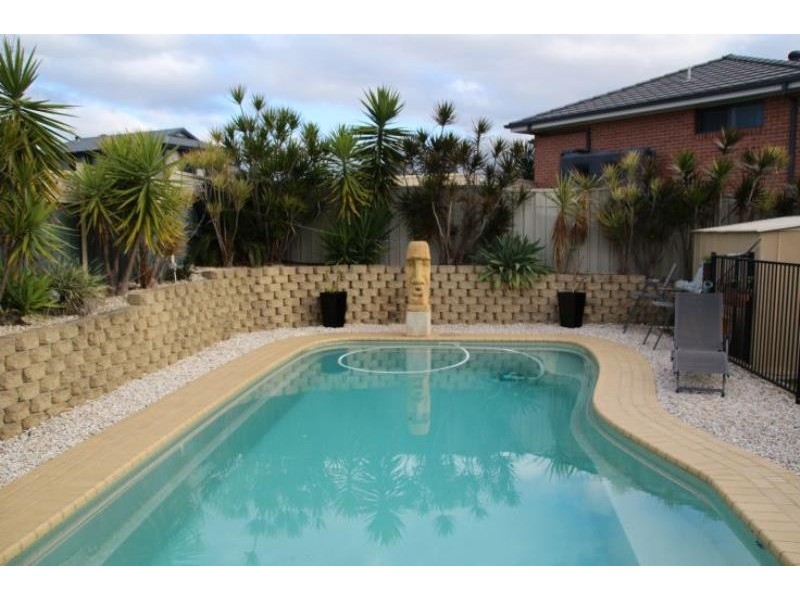 2 Vista Dr, Wingham NSW 2429