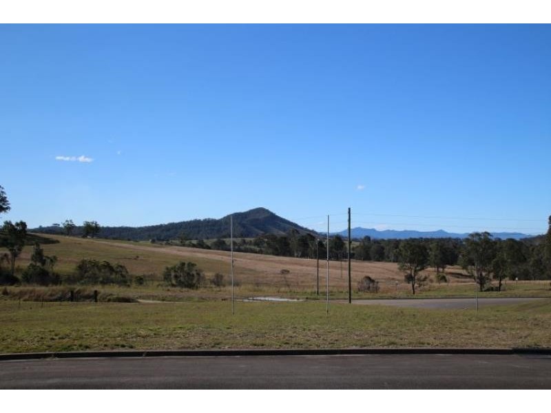 2 Vista Dr, Wingham NSW 2429