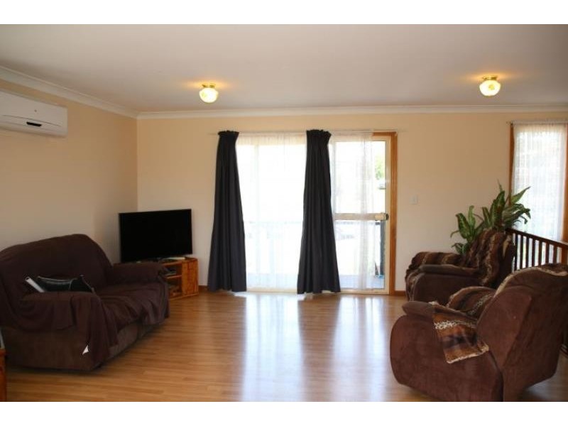 13 Appletree St, Wingham NSW 2429