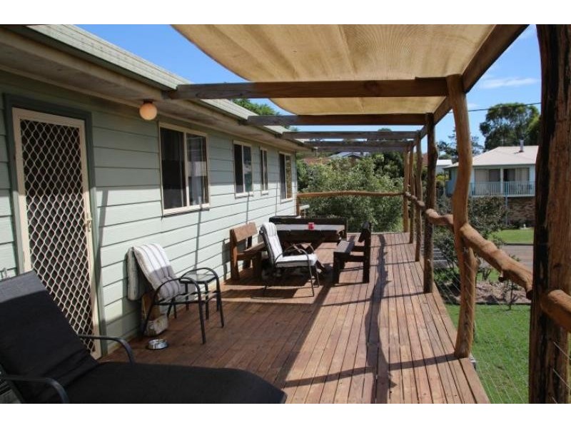 13 Appletree St, Wingham NSW 2429