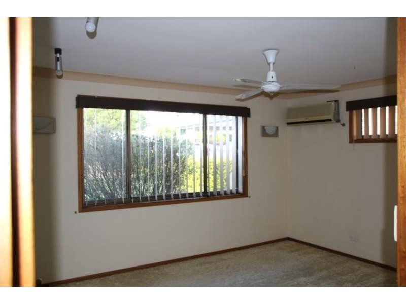 76 Lambert St, Wingham NSW 2429