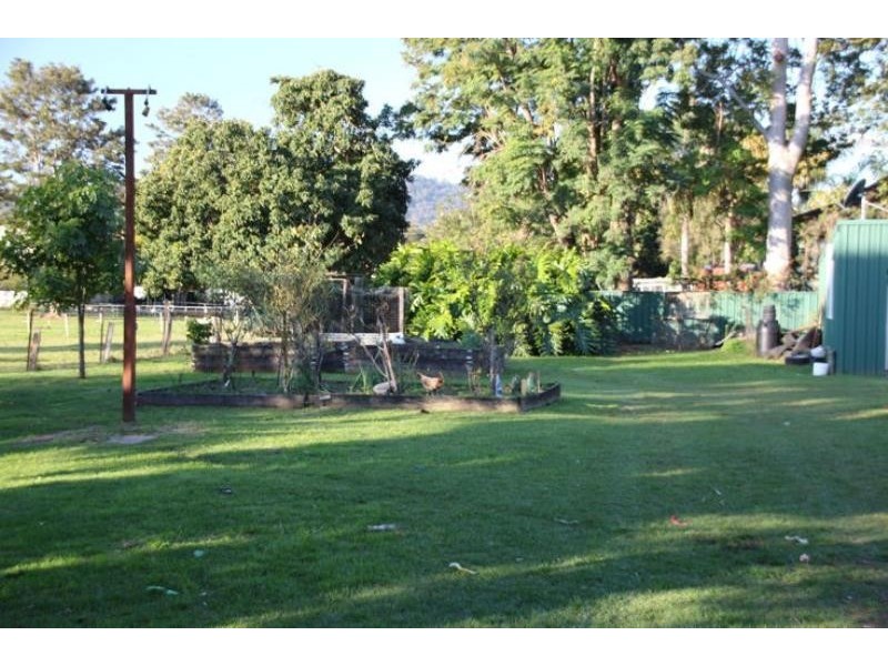 7 East Combined St, Wingham NSW 2429