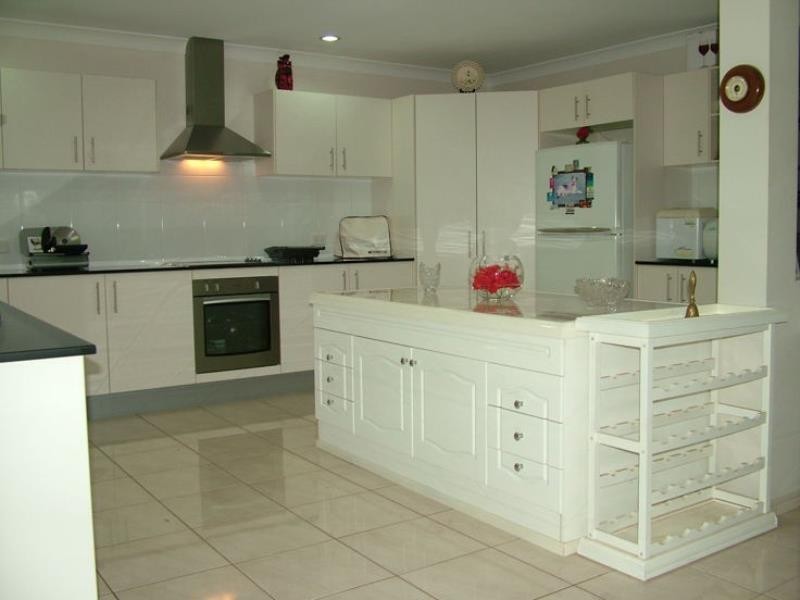 8 Adelaide Cl, Wingham NSW 2429