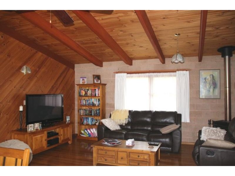 18 Kingfisher Dr, Wingham NSW 2429