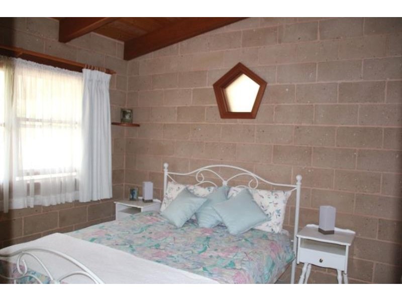 18 Kingfisher Dr, Wingham NSW 2429