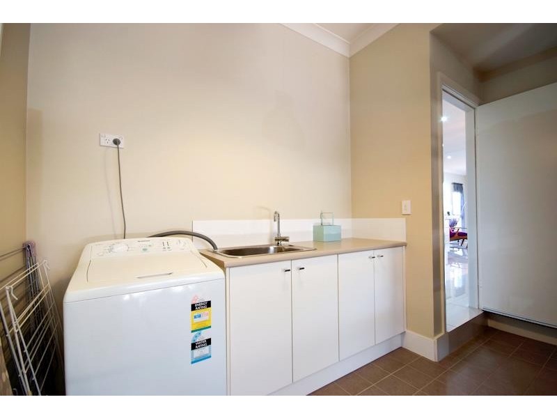 10 Dalbeattie Cres, Dubbo NSW 2830