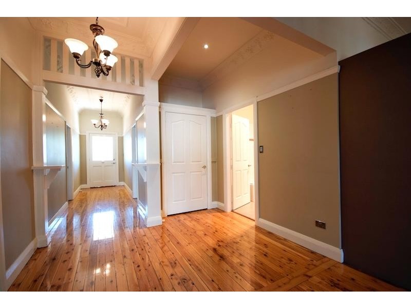 161 Cobra St, Dubbo NSW 2830