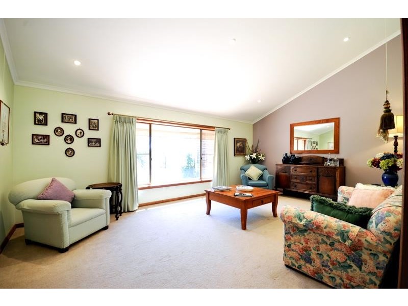 8R Angle Park Rd, Dubbo NSW 2830