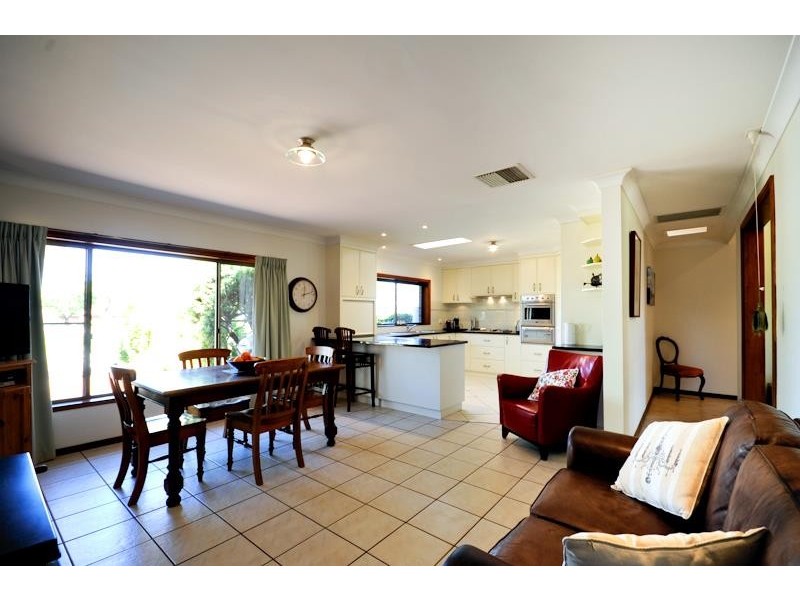 8R Angle Park Rd, Dubbo NSW 2830
