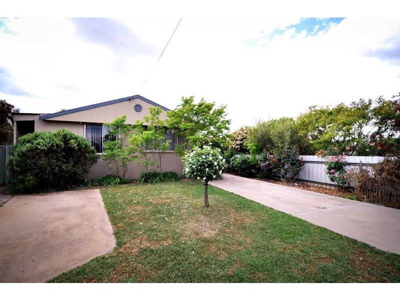 3B Gillis St, Dubbo NSW 2830