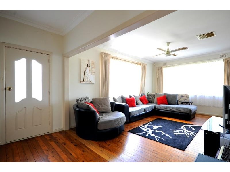 3B Gillis St, Dubbo NSW 2830