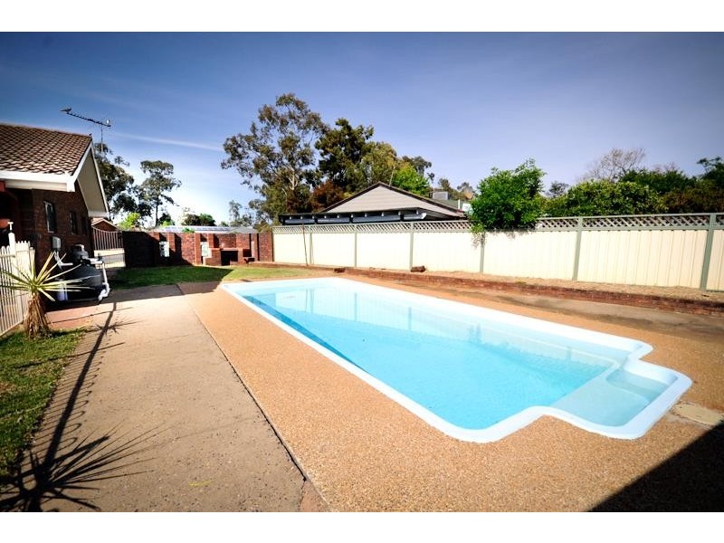 1 Sommerville Pl, Dubbo NSW 2830