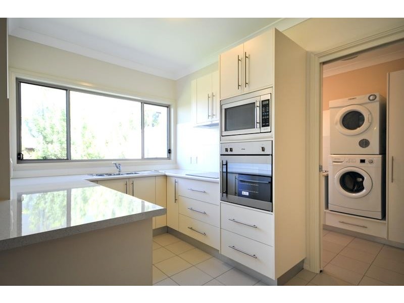 5/2 Glenabbey Dr, Dubbo NSW 2830