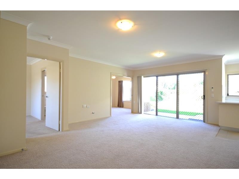 5/2 Glenabbey Dr, Dubbo NSW 2830