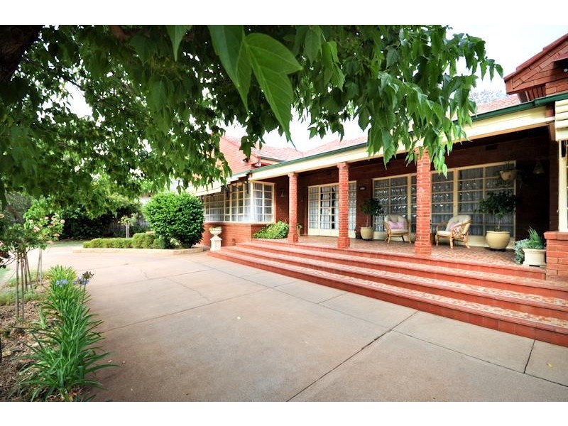 266 Fitzroy St, Dubbo NSW 2830