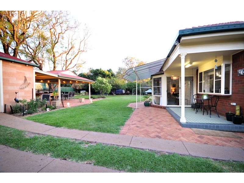 266 Fitzroy St, Dubbo NSW 2830
