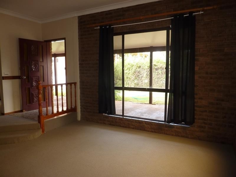 2 Birch Ave, Dubbo NSW 2830