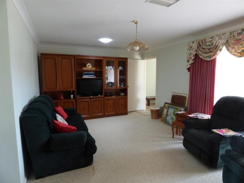 9 Emerald St, Dubbo NSW 2830