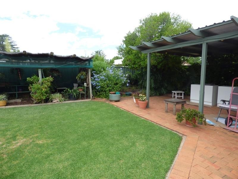 9 Emerald St, Dubbo NSW 2830