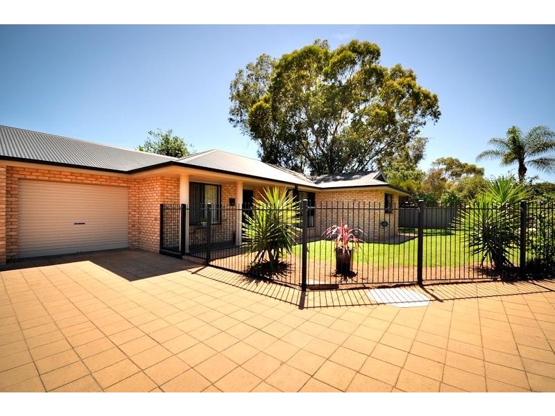 2/36 Dalton St, Dubbo NSW 2830