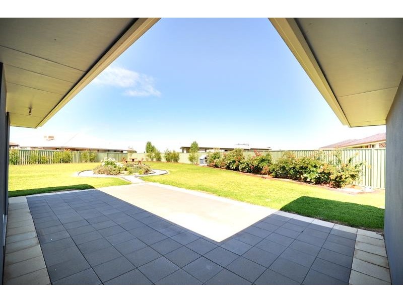 5 Daffodil Ct, Dubbo NSW 2830