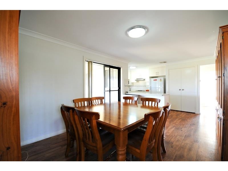 27 Arthur Summons St, Dubbo NSW 2830