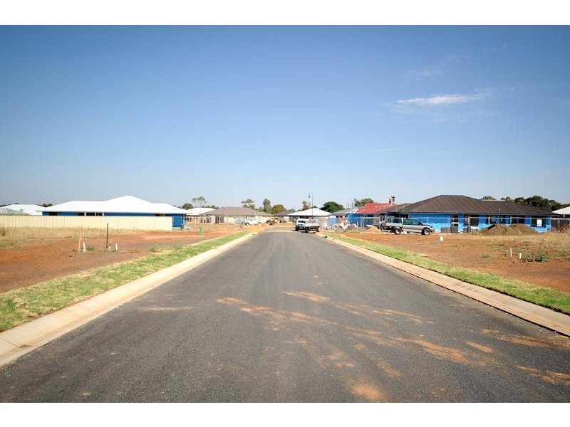 Mortlock Ave, Dubbo NSW 2830