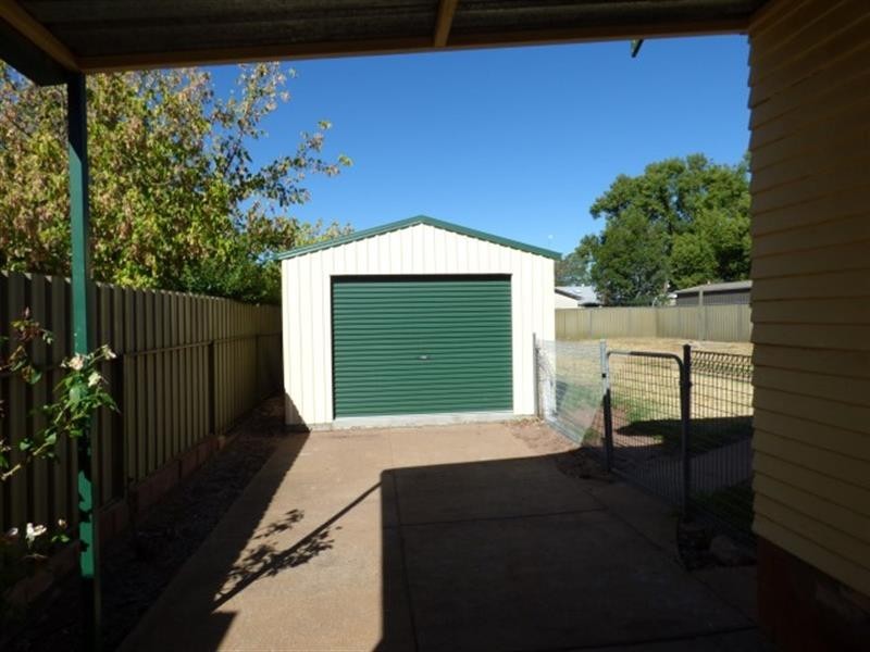 16 Crown  St, Dubbo NSW 2830