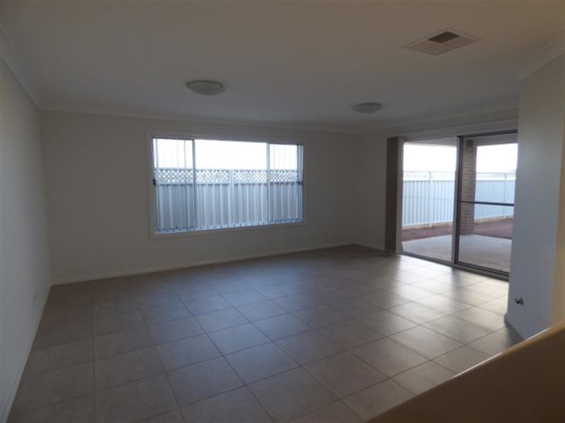 6 Sherrard Cres, Dubbo NSW 2830