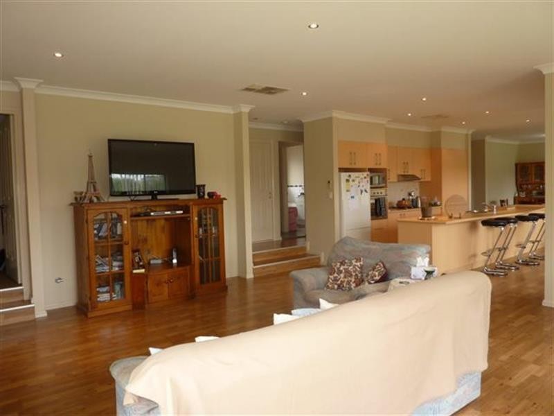 13 Carnoustie Dr, Dubbo NSW 2830