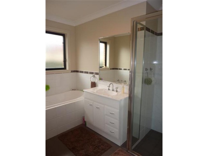 13 Carnoustie Dr, Dubbo NSW 2830